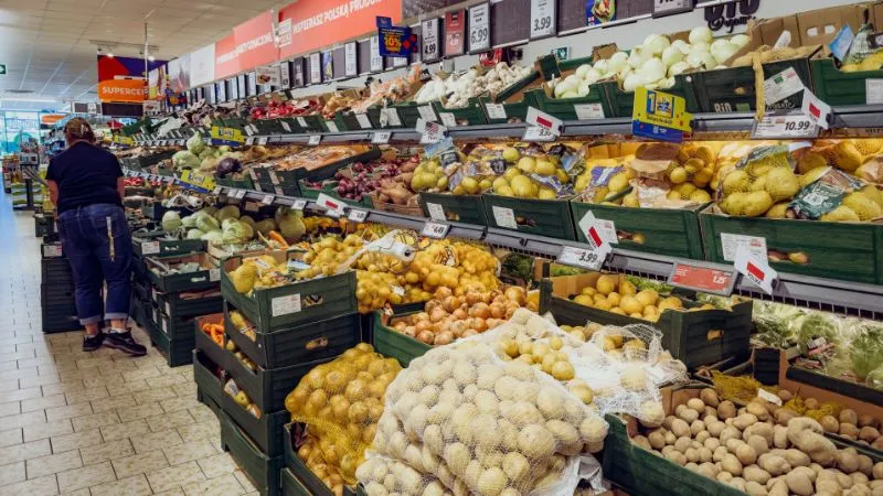 ポーランドのLidlスーパー 食品売り場の様子