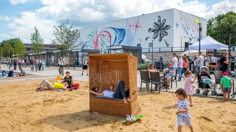 ヴィスワ川沿いの子供向け遊び場エリア