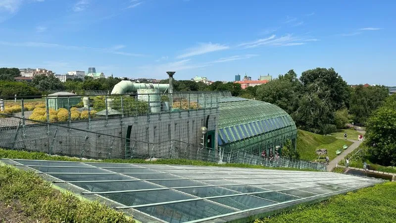 ワルシャワ大学図書館の外観