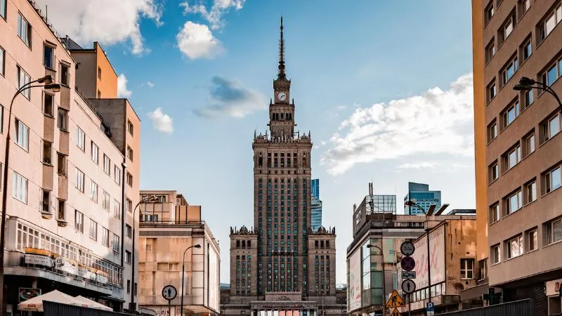 ワルシャワ文化科学宮殿の外観