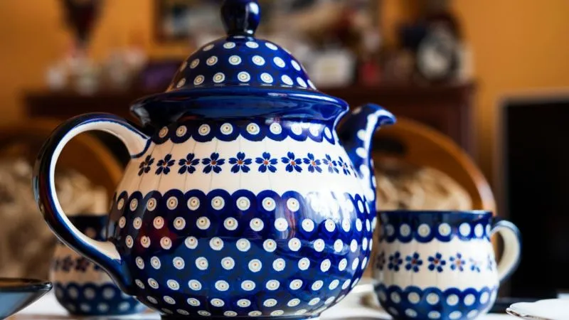 ポーランドで買うべきお土産No.1のポーランド食器”ヴォレスワヴィエツ”