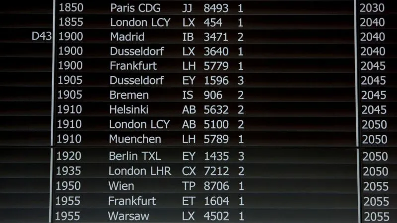 ヨーロッパ行き航空券の価格が高くなりやすい理由を表すイメージ