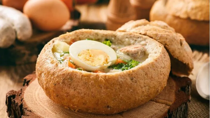 ポーランド伝統料理ジュレックのスープ