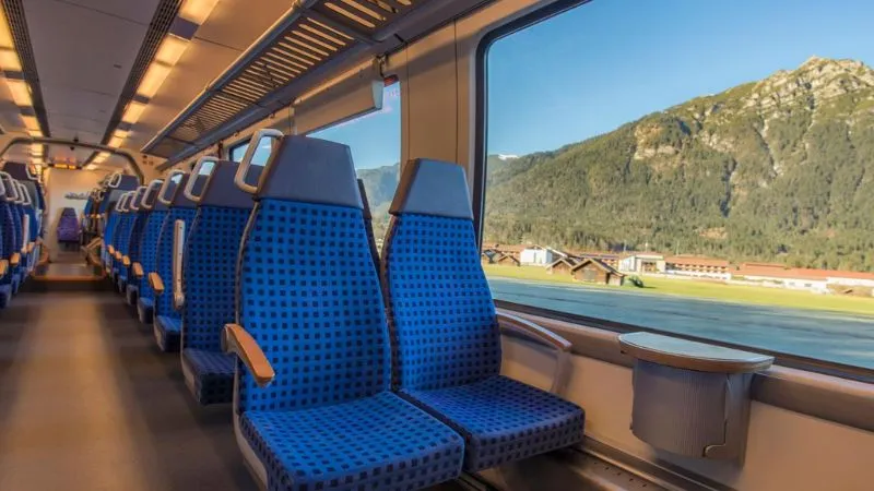 ポーランドの電車の車内