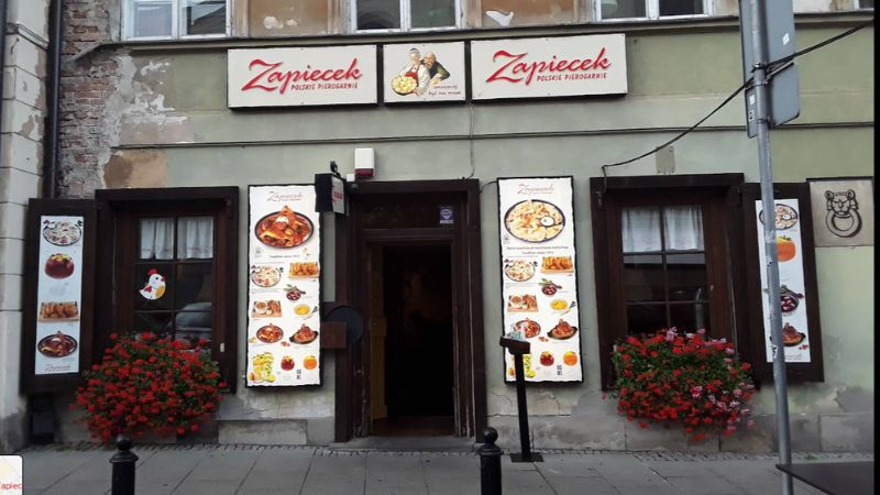 ワルシャワ旧市街付近のZapiecekの外観の写真